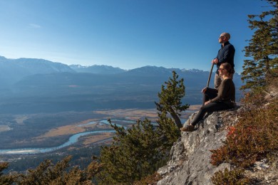 The Mount 7 Lodges Hike & View
