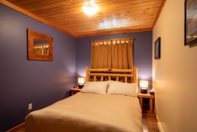 Bear Lodge 2nd Bedroom (Queen)